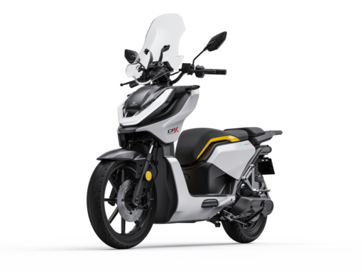VMOTO SUPER SOCO CPX EXPLORER BIANCO L3  DOPPIA BATTERIA EQUIVALENTE 125 CC