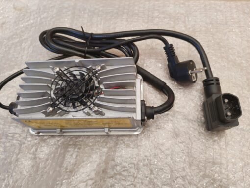 Caricabatteria Rapido VMOTO F01 CITI SUPERSOCO CPX 70,5V  8A