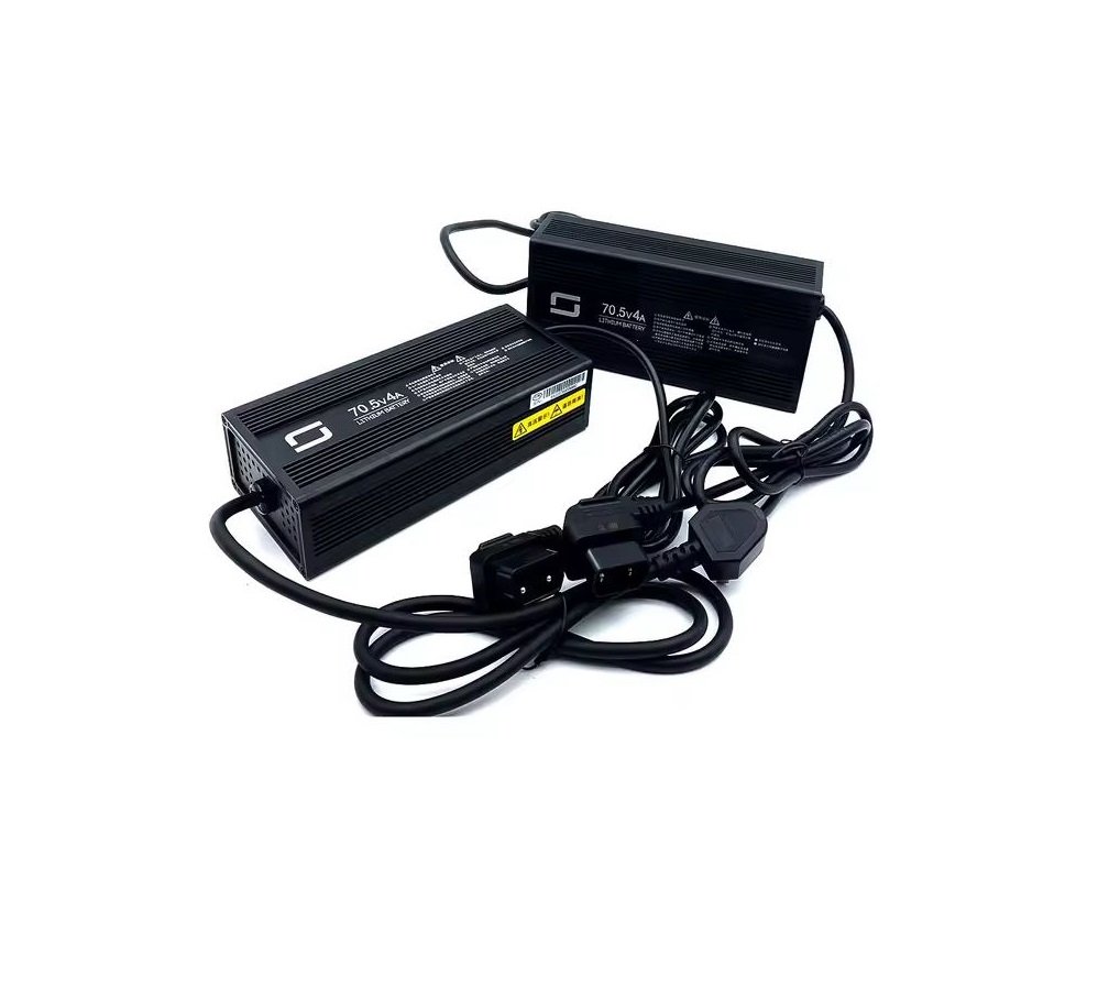 Caricabatterie Originale VMOTO Super Soco TC Max 72V 5A Cod. 35300-QSM-FA0